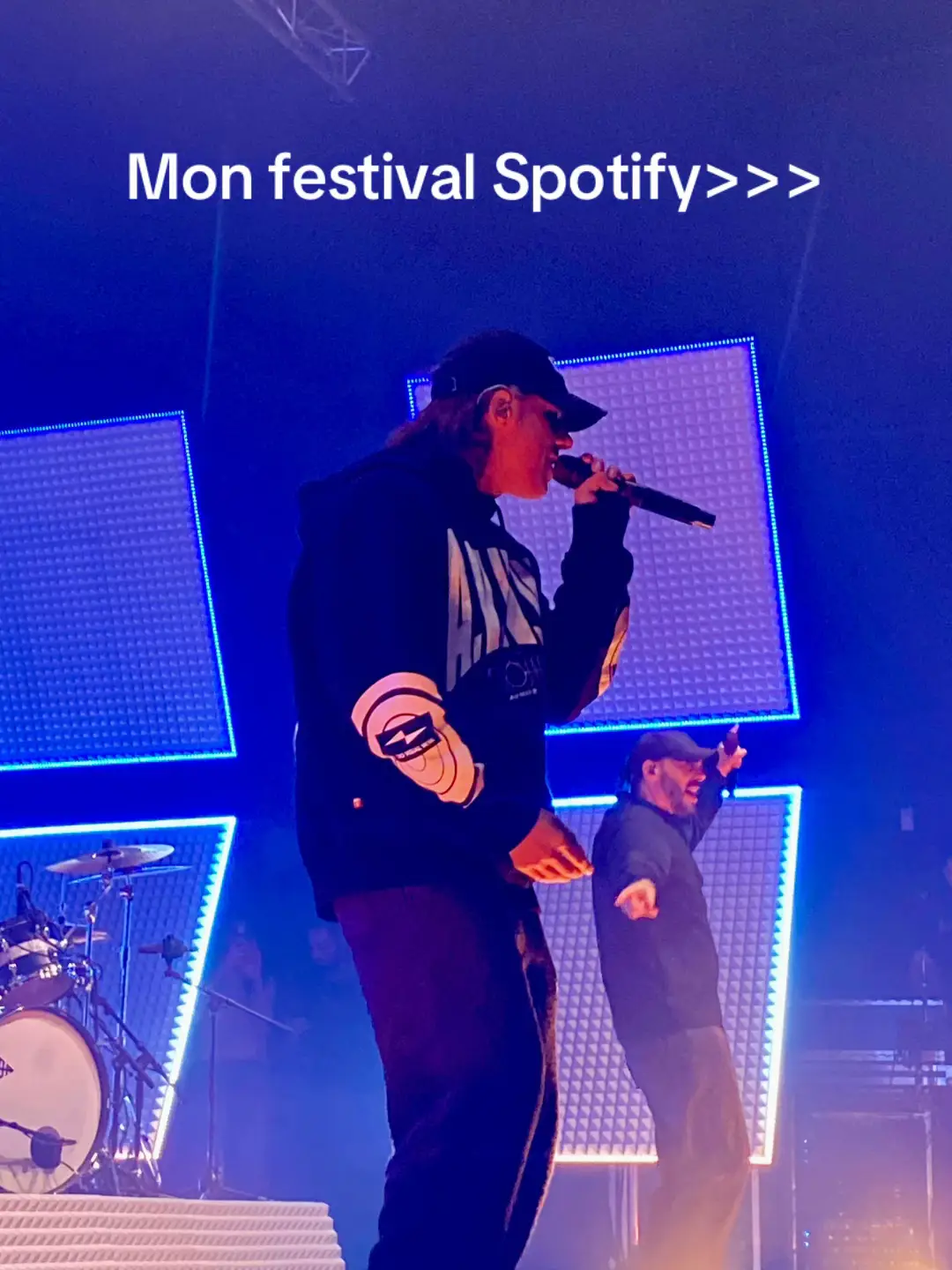 Casseurs Flowters Girl (Je n’écoute plus du tout Lomepal) #Orelsan #gringe #orel #orelsangringe #casseursflowters 