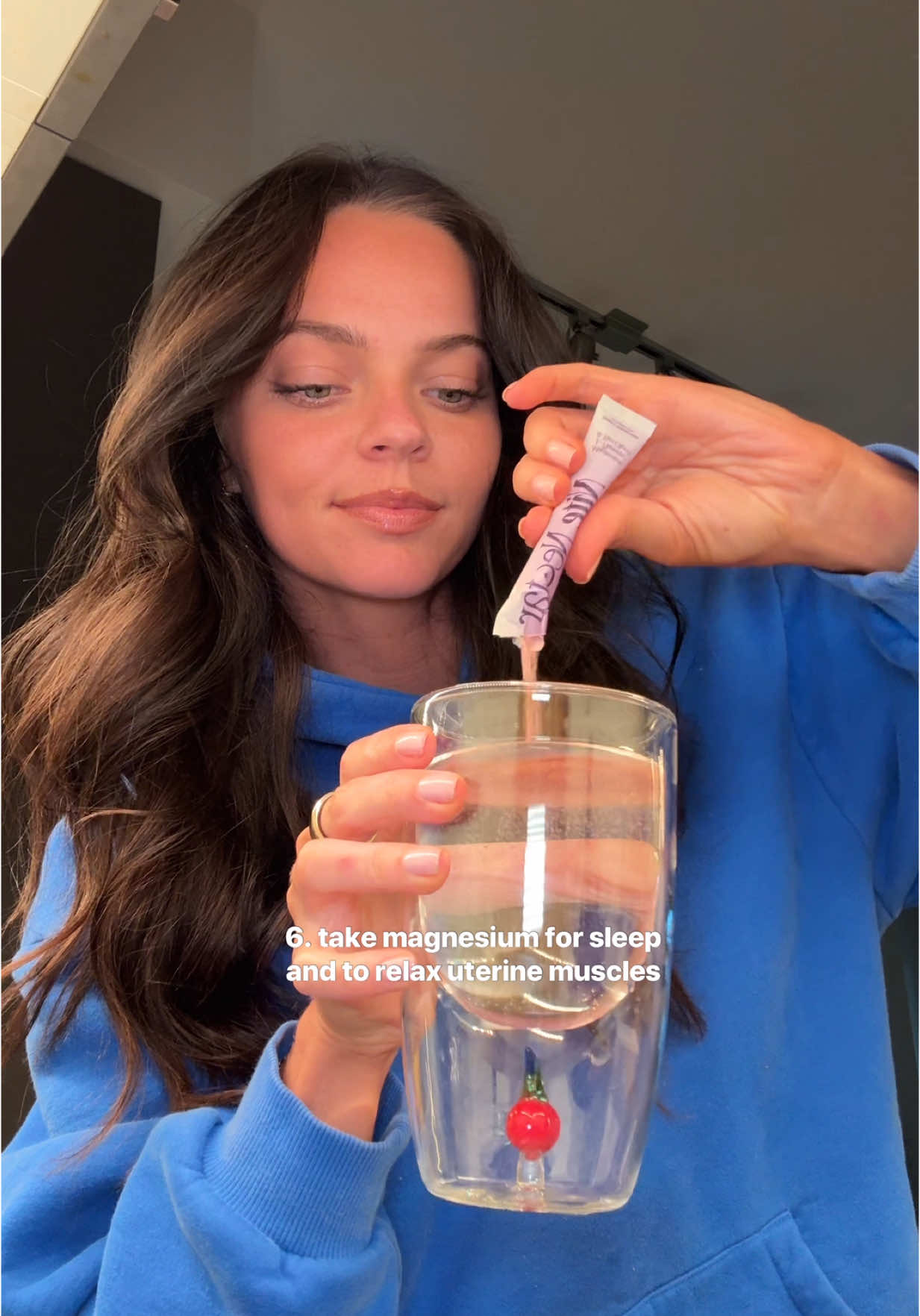 a few of my favorite habits for my girls that want to have more pain free menstrual cycles! 💕 #routine #routines #healthyhabits #transformation #pcos  