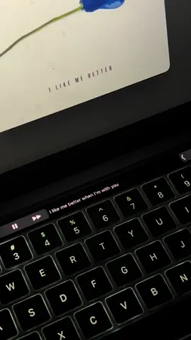 i like me better when i’m with u 💕💕💕 #ilikemebetter #lauv #toalltheboysivelovedbefore #lyrics #viral #fyp #fy #xuhuong #ilikeu #usuk #music #musik #lovesong #chill #nchiishere