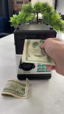 Electronic Piggy Bank with PIN code for banknotes and coins for kids #kidspiggybank #piggybank #kidstoys 