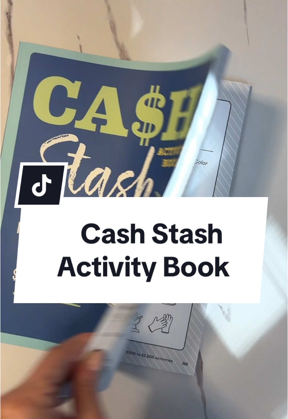 Turn budgeting into a game with this Cash Stash activity book! Who knew saving money could be this fun? #savingmoney #savingschallenge #savings #moneyinthebank #moneytips #moneysavingtips 