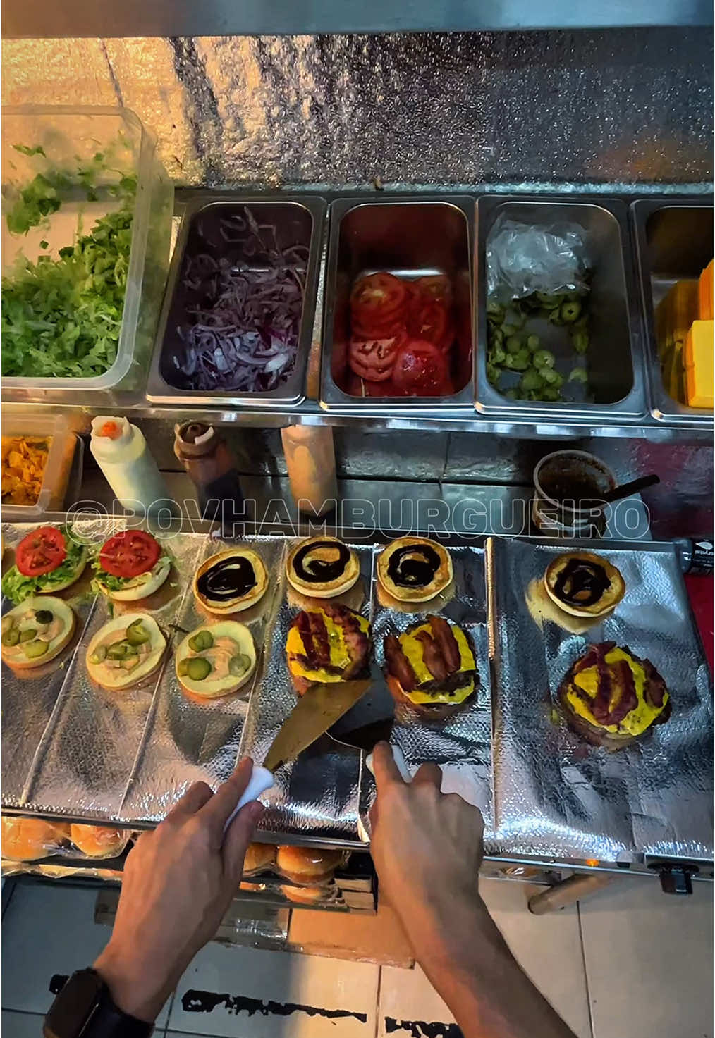 POV. Trabalhando SOZINHO na hamburgueria como sempre  #hamburgueria #hamburguer #hamburguerartesanal #delivery #burger #burguer #hamburguerperfeito #food #instafood #lanche #hamburgueriaartesanal #hamb #ifood #bacon #comida #foodporn #batatafrita #hamburguergourmet #hamburger #artesanal #gastronomia #hamburguercaseiro #lanchonete #fastfood #restaurante #o #lanches #burgers #pizzaria #pov #cheeseburger