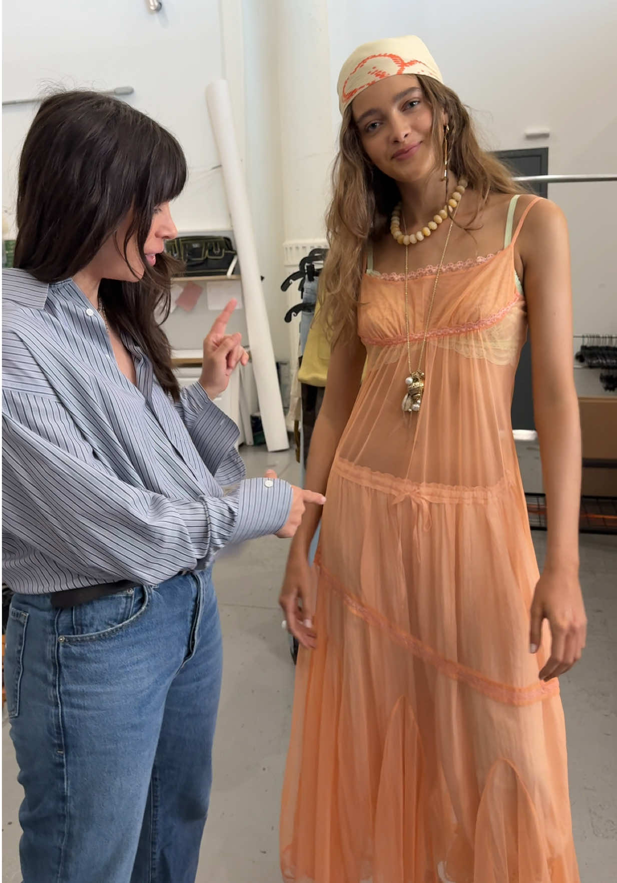 We love a sheer layering moment, if you couldn’t tell. Link in bio to shop all slips and your fav, the Forever Young Bloomer Pant. #layering #freepeople #bloomers #sheer #slipdress #outfitideas #outfitinspo #styling 