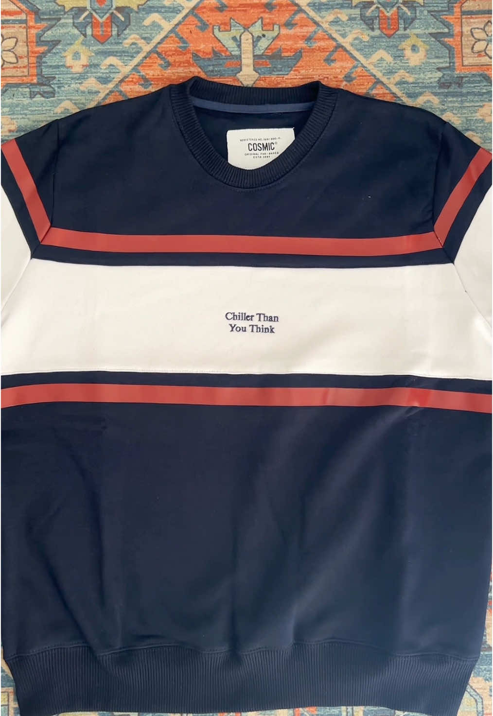 Crewneck Percival Navy dilengkapi desain salur yang dibuat dari bahan cotton fleece yang adem, bikin kamu gampang padupadan dengan bawahan baggy pants, chinos, atau bahkan short pants Join live sekarang dan dapetin harga spesial Joy! #sweatercowok #crewneck #jaketcowok #cosmicclothes #outfit 