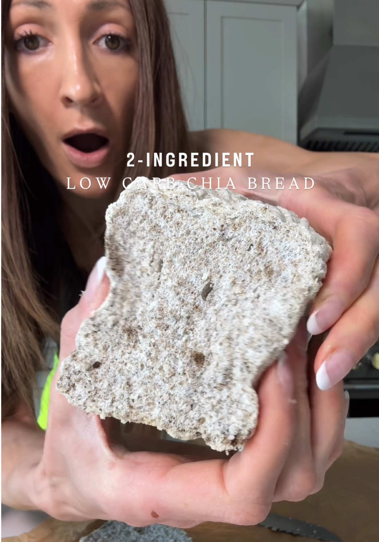 2-INGREDIENT LOW CARB soft + fluffy protein bread made without any dairy! All you need are chia seeds and egg whites! 57g of protein for the entire recipe Ideas to use the bread: - sandwiches - toast - french toast - croutons - grilled cheese - bread and butter - burger buns Recipe can be found on lilsipper.com  #eggwhites #lowcarbbread #ketobread #paleobread #dairyfreebread #lowcarbdairyfree #chiaseeds #yeastfreebread #lowcarbcommunity #proteinbread 