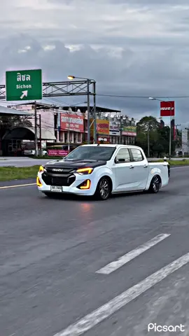 เกือบหล่อ 😅 #ท่าเฟืองเซอร์วิส #สิชลแอร์ซาวด์ #รถซิ่งไทยแลนด์🇹🇭 #isuzu #ช่วงล่างถุงลม #สุดหล่อพรหมคีรี💙 #นครศรีธรรมราช #อยากอยู่ในสตอรี่ #ฟีดดดシ #เทรนด์วันนี้ 