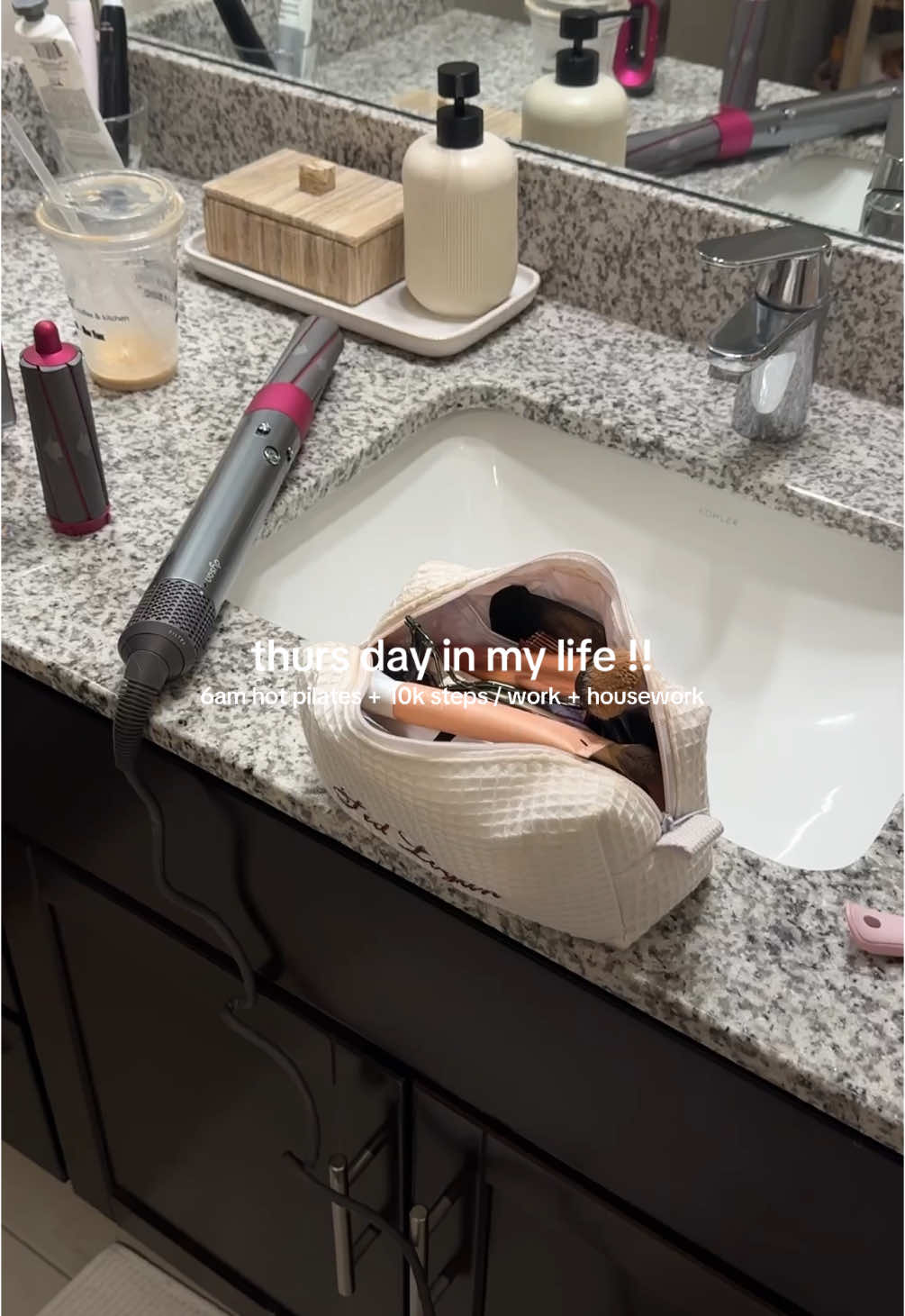 it was downnnn pouring this morning but we still made it to class 👏🏼👏🏼 #fyp #morning #morningroutine #morninginmylife #timestamps #routine #daily #dailyvlog #Vlog 