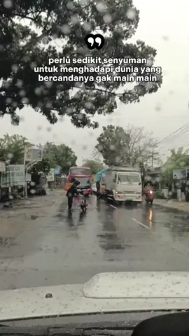 #CapCut  #hujanpagihari  pagi pagi sudah dikawal P muji😁 jumat tgl 23 mei 2025 suasana gerimis pagi itu dr arah Godong ke Purwodadi persisnya di pertigaan klampok arah bendungan kletak kejadian ini terjadi