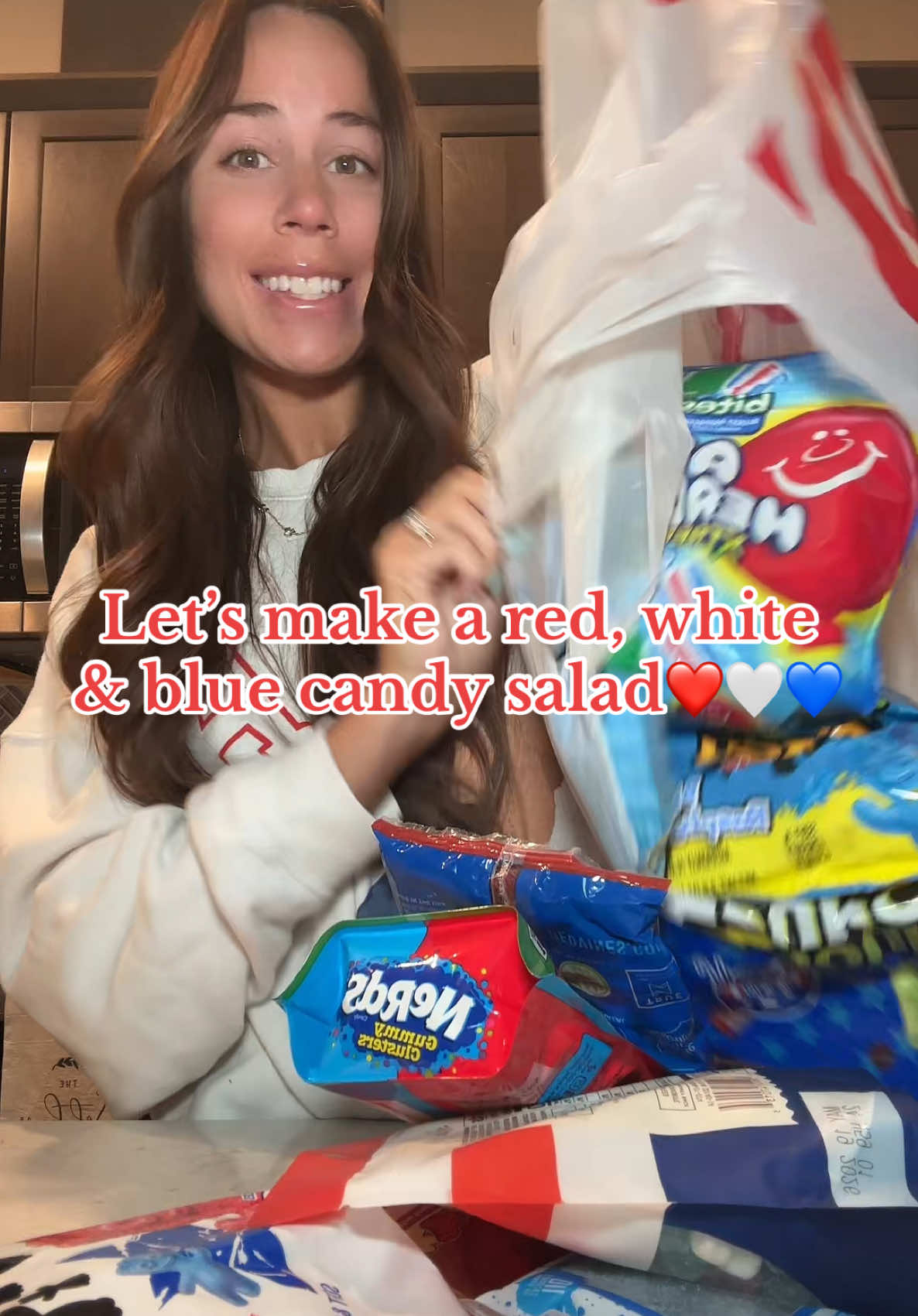 Red, white & blue candy salad for Memorial Day weekend❤️🤍💙 #candysalad #memorialdayweekend #memorialdayweekend2025 #redwhiteandblue #redwhiteandbluefood #candy #summercandy #makeacandysaladwithme #candytiktok #trending #viral #fyp #candy #haul #tastetest #candysaladchallenge #fourthofjuly #fourthofjulycandysalad #memorialdaycandysalad 