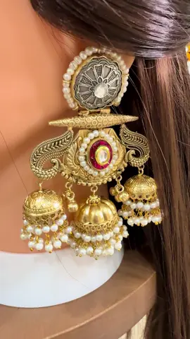 #dipukaur #indianjewellery #statementearrings 