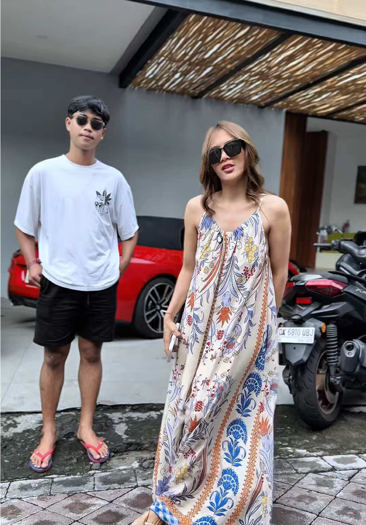 Coba tebak namanya adek kak yon tak kirim 10 dus produk