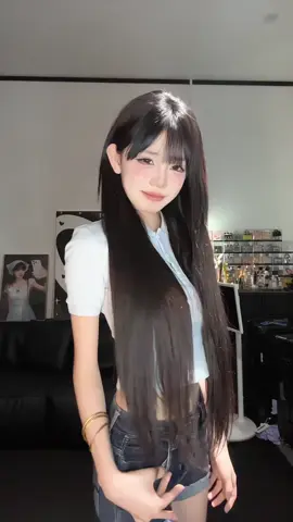 比巴掌先来的是姐姐的香气 #s少摇 #慢摇 #爽 #fypシ゚ #OOTD #张嘉慧 