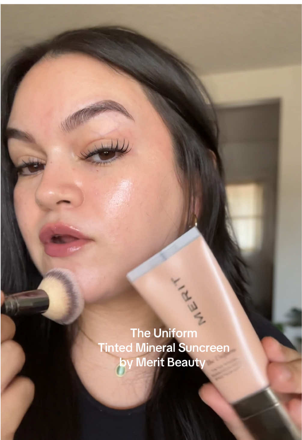 The Uniform Tinted Mineral Sunscreen with spf 45! You don’t need to worry about breaking out from this sunscreen because it does not clog your pores!!  Available in the orange shopping cart Wearing shade: 26 Dune • Sandstone #meritbeauty #merit #tintedsunscreen #sunscreem #makeup #theuniform @MERIT Beauty 