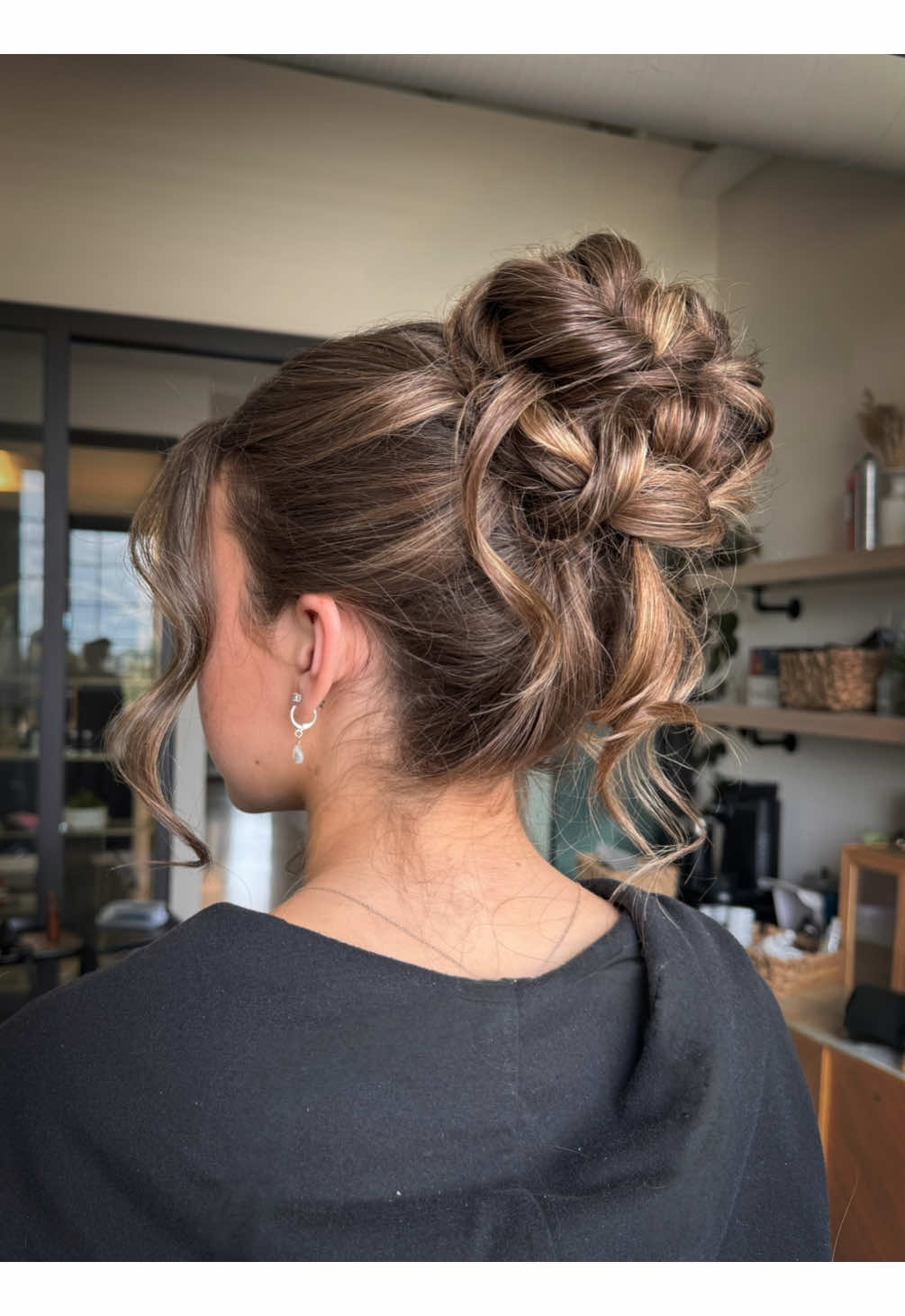 Tis the season of HIGH BUNS  #gradhair #promhair #updohairstyle #highbun #gradhairstyles #updo 
