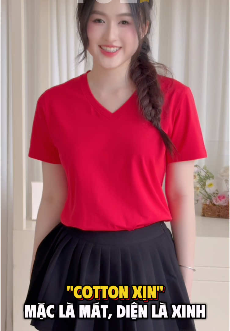 ❌ Không cần hở quá, không cần gồng dáng… ✅ Chỉ cần một chiếc áo cổ tim màu đỏ – là đủ xinh, tự tin và nổi bật giữa đám đông 💃 👚 Form chuẩn tôn dáng – cotton mát rượi 🌬️ 🔴 Màu đỏ tôn da – mặc là thấy gu lên một bậc 💋 Đi hẹn hò cũng được – đi làm càng sang – muốn 