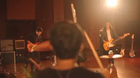 Con un arma en la mano no sé que iré a hacer... #libidocancion #libido #rock #rockperuano #letrasdecanciones #letras #fypシ゚ #fyp #paratii 