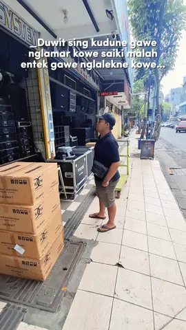 Ora nyono Ora ngiro 😌🥀 #foryoupage #fyp #fypシ゚ #fypage #masukberandafyp #4u #xybca #soundsystemhoreg #soundsystem #soundsystemjawatimur #soundjenangan #soundsystempasuruan #soundsystemindonesia 