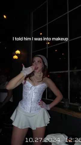 Not quite 🙈 #makeup #trend #sfx #greenscreenvideo 