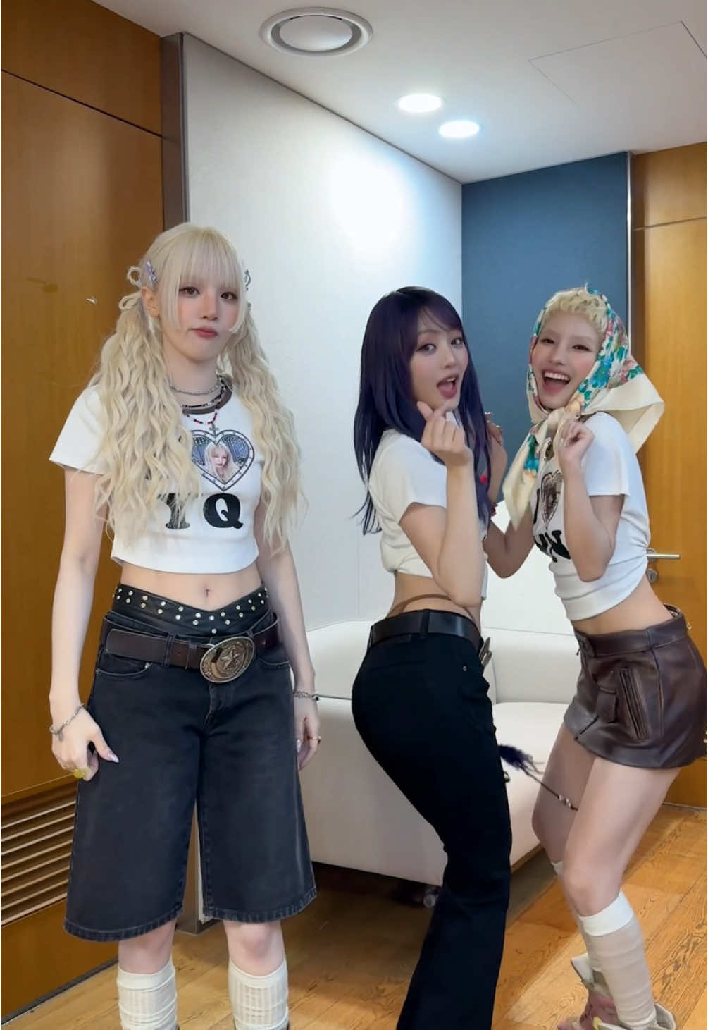She's really really like a good 애인 😆 #아이들 #idle #민니 #MINNIE #소연 #SOYEON #우기 #YUQI #We_are #Girlfriend