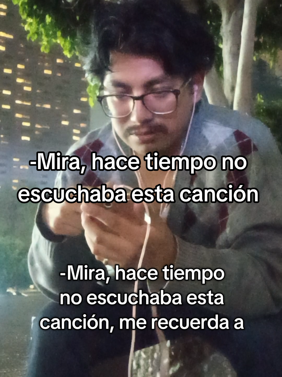 Pero qué buena rola, la vdd ¿o no? ¿o nada? *Se agripa  #comedia #salsa #salsaromantica #humortiktok  #creatorsearchinsights 