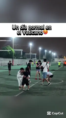 Ese padre XD @sachauzumaki_ @El Padre Domingo #habemuspapam #papacatolico #kickperu💚 #elpadredomingo #sachauzumaki #clips #pichanga #vaticano 