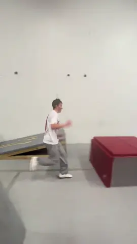A fun line I did today at Atlanta parkour!!!! #parkour #parkourtraining #atlantageorgia #atlantaparkour #parkourlife 