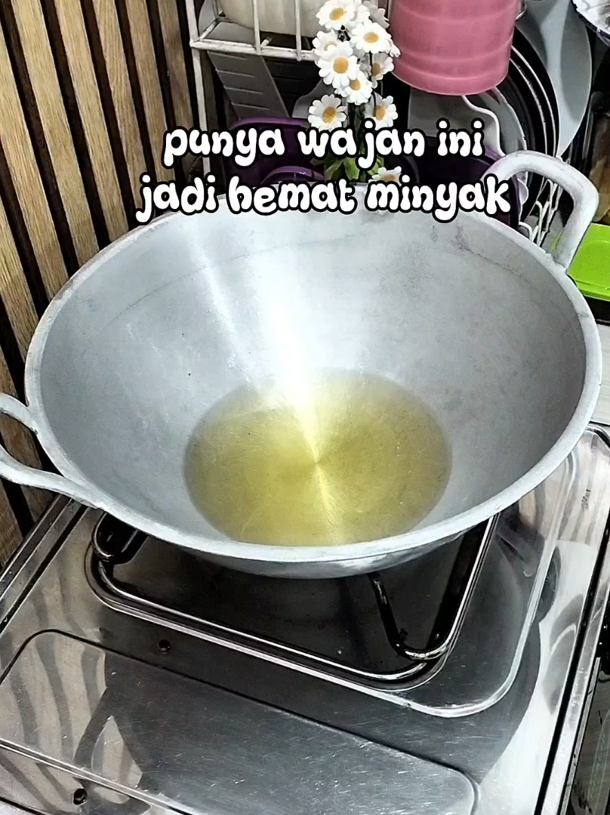 seneng banget anti lengket wajan nya#wajancekung #wajanmurah #wajanantilengket #wajan 