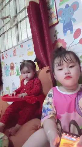 Ẻm lớn mà nghỉ học là mình hơi bị mệt lun nha#mẹlasieunhan #embedethuong #bọnkhongrang👶🍼 🤣