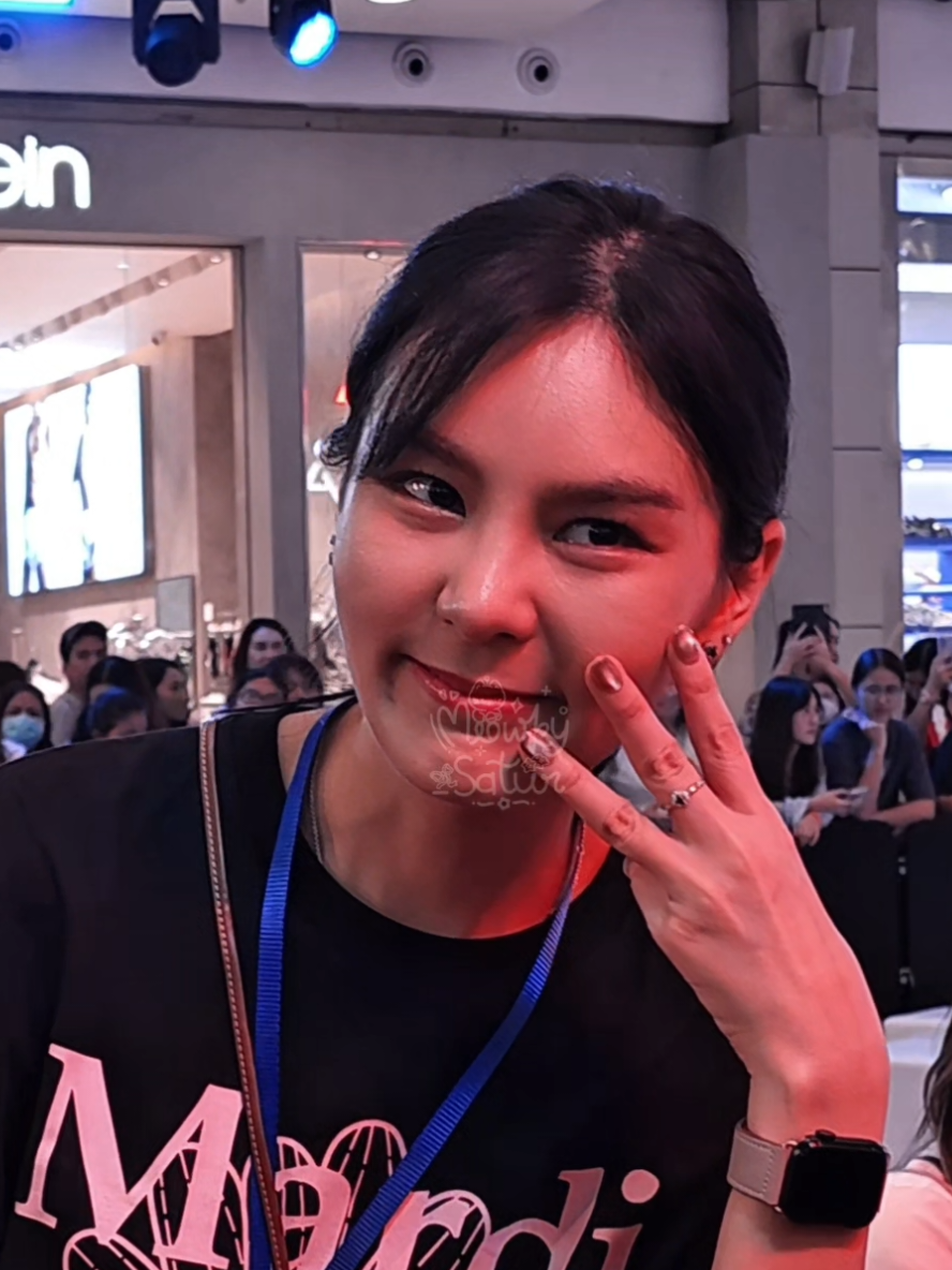 เหมียวพี่วีวี่ 🩷✨