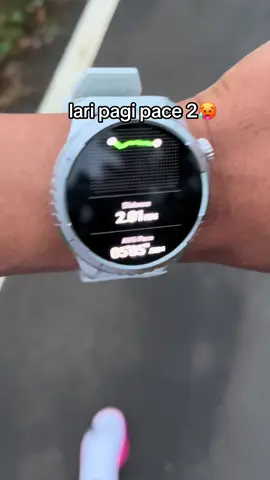 gila sih ini keren banget smart watch nya #smartwatchrunning #smartwatchgps #smartwatchviral #runningman #Running #fypppppppppppppppppppppppppppppp 