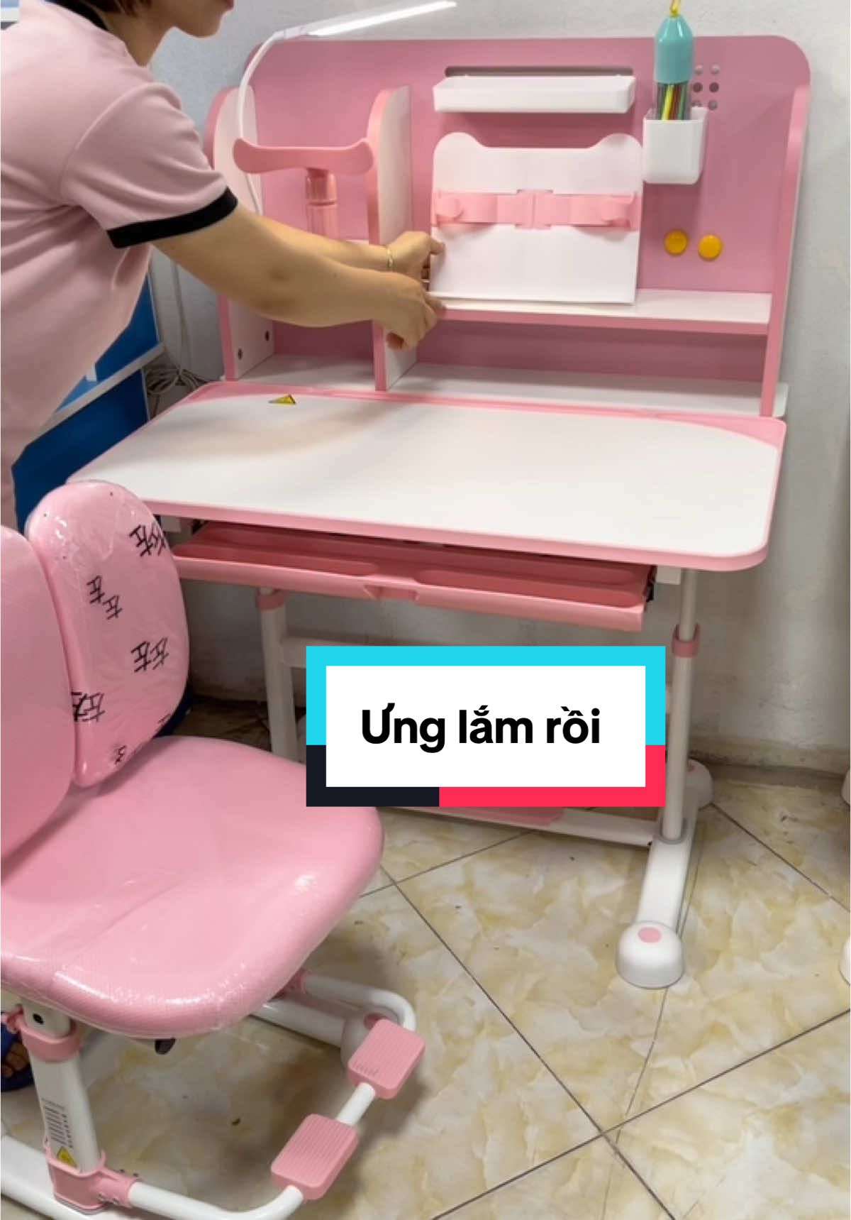 Bàn học nâng hạ đang giảm sâu quá các bác nhấn vào giỏ hàng chọn  mầu nhé  #xuhuong #banhoc #banhocsinh #banhocthongminh #banhocnhapkhau #banhocchongguchongcan #noithatkhoangan 