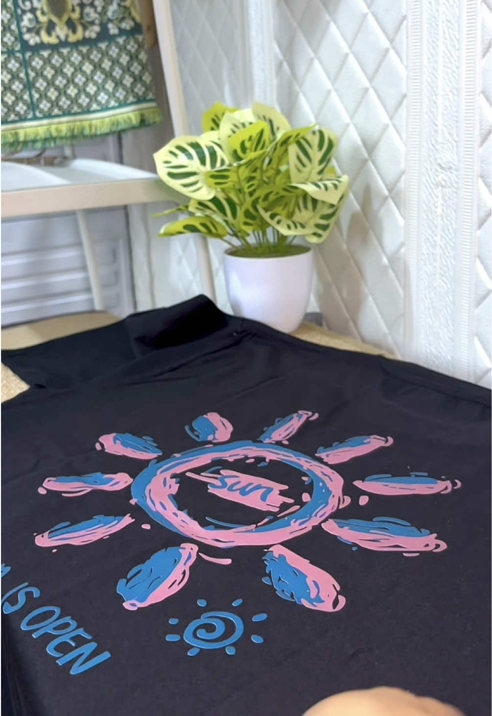 Rekomendasi kaos😍🔥 #kaoswanita #kaospria #tshirtunisex #tshirtwanita #tshirtpria #kaosdistro #starer #OOTD #outfitideas #outfitinspo 