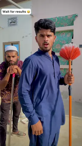 World best makeup artist 🤣🤣🤣#fahadg540 #foryoupage #makeup #bridalmakeup #makeuptransformation #makeuptipstiktok #funny #fyp 