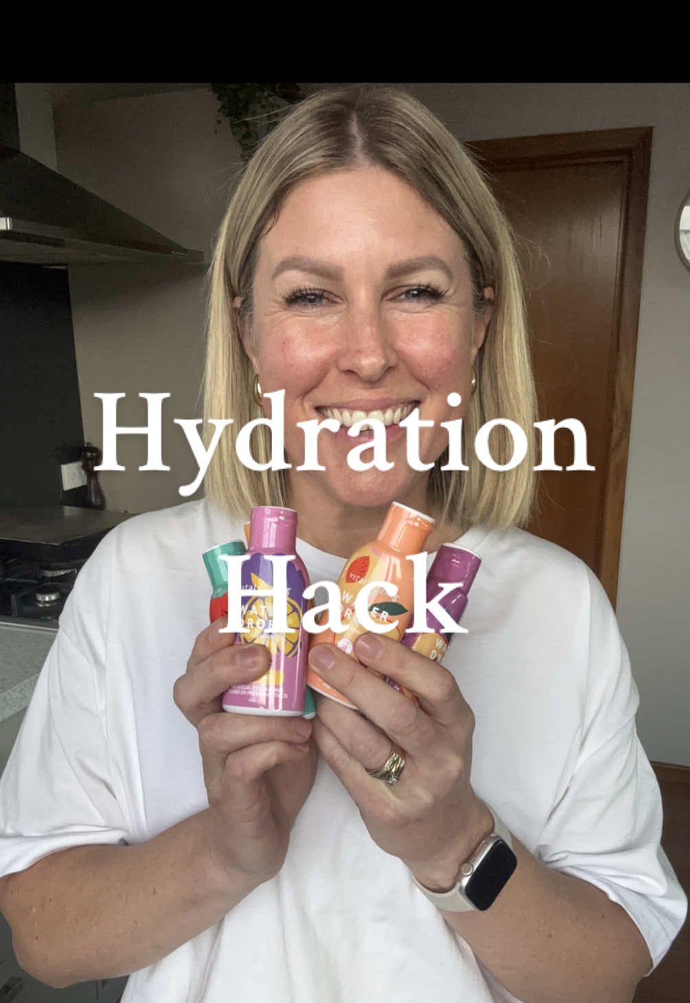 Hitting our hydration goals in 2025 💧🍓 Vital Zing drops = game changer for staying hydrated!  Ditch the sugar, not the flavour with @Staun from Vital Zing 💧  #vitalzing #flavouredwater #perimenopause #hydration 