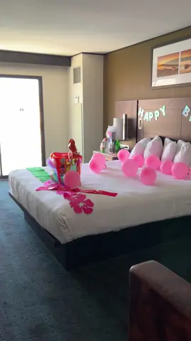The cups had me shook  #birthday #birthdaysetup #birthdaydecor 