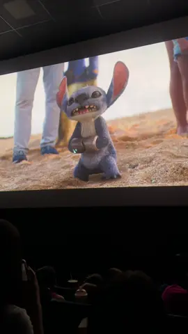De mis escenas favoritas ❤️ #spoiler #2025movie #liloandstitch #liloystitch #stitch #familiachiquita #familia #ohana #estrenospeliculas 