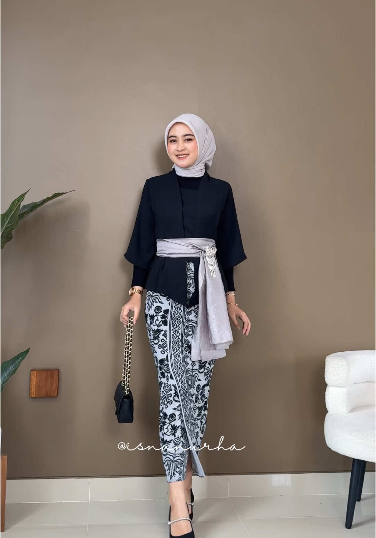 Rekomendasi outfit wisuda 150ribuan!!!  🔗 Detail Outfit klik l! nk di bi• cari sesuai dengan nomor * Oneset - l! nk n0. 579A * ⁠Tas  - l! nk n0. 28 * Sepatu  - l! nk n0. 309A Cara Order : 1. Klik l!nk yg ada di bio aku (https://shp….) 2. Cari sesuai nomer yg udah aku spill di atas 3. Setelah itu akan muncul produk yg kalian cari tinggal checkout & langsung payment kaya biasaa #fyp #outfitinspiration #outfitkondangan #outfitwisuda #outfitinspo 