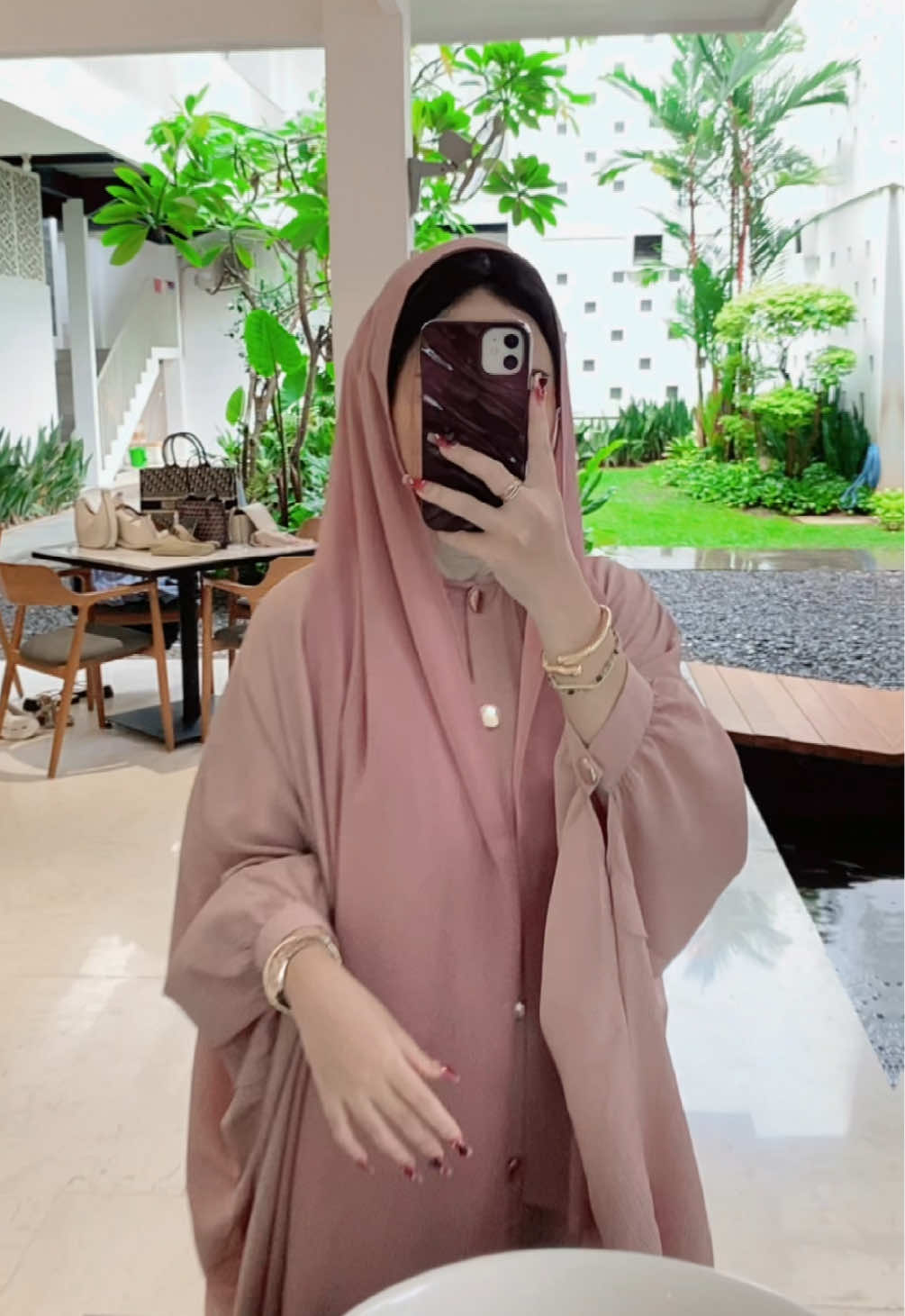 Readystok lagi nih kaftannya 😍 #abaya #kaftan #kaftanviral #abayahagia 