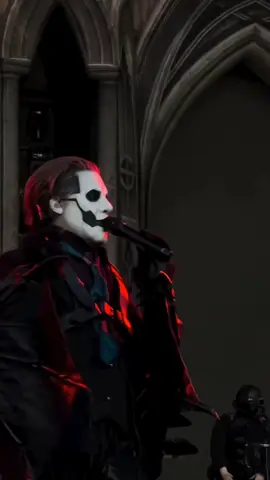 can't you see that you're lost without with me? #papaemeritus #thebandghost #fyp #🖤💚 #🖤❤️ 