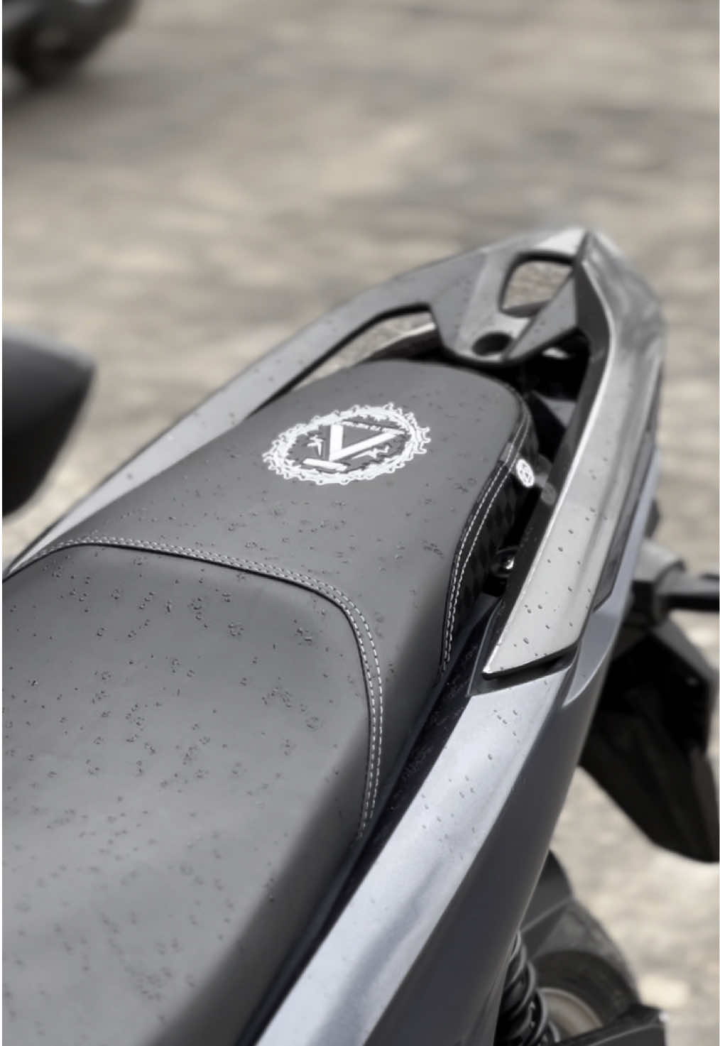 Biar makin elegan kulit joknya pakai kulit jok AKNA Fortunate dong 🤤  #kulitjokakna #aknafortunate #variomodifikasi 