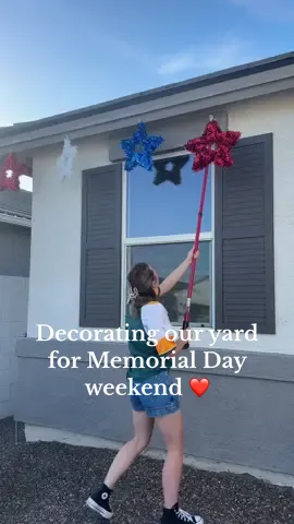 I’m decorating our house for Memorial Day. I picked up these little fringed red, white and blue stars from @athomestores and they’re going to be making a couple appearances this year… for July 4th, Veterans Day, and Labor Day! 🇺🇸These lstars took 10 minutes to put up and made the whole front of the house feel festive.  If you’re not from the states Memorial Day is a day to honor and remember those who made the ultimate sacrifice while serving our country. 🫶🏻 #yardecor #memorialday #memorialdaydecor #diyyarddecor #4thofjulydecor #redwhiteblue 