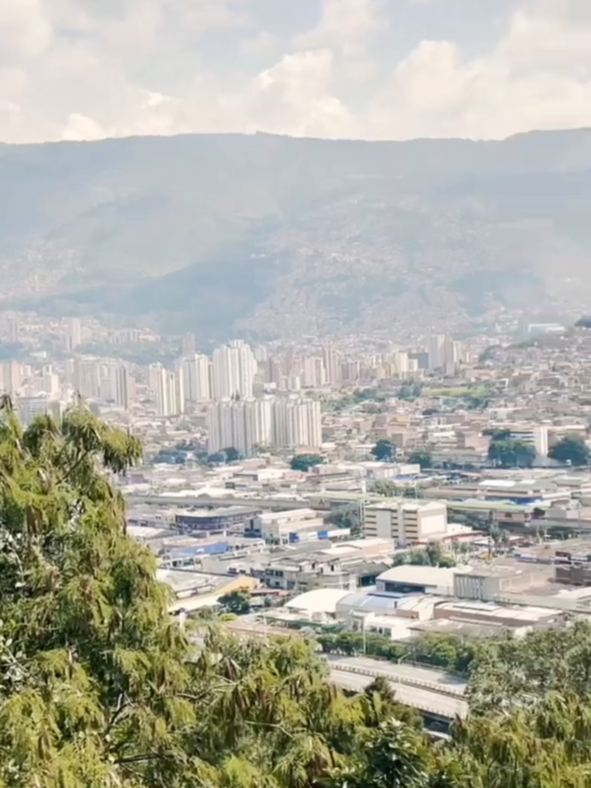 🇨🇴 Medellin Colombia panoramic view #medellin #medellincolombia #medellincolombia🇨🇴🇨🇴🇨🇴disfrutemos #medellin🇨🇴 #colombia #colombiana #colombiano #colombianos #colombianosenelexterior #colombianosenusa #colombianosenespaña #colombianos🇨🇴 #colombianosenaustralia