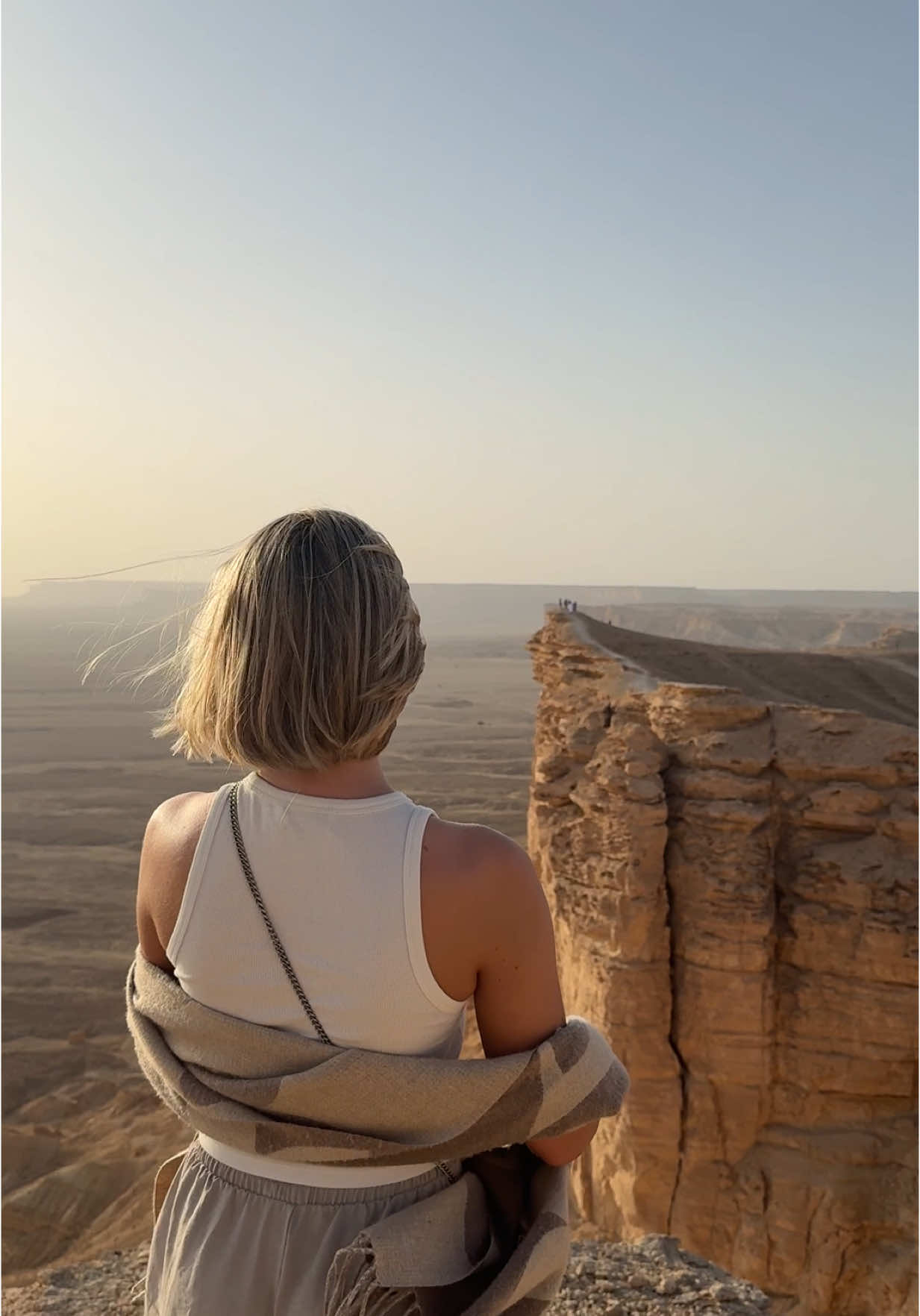 Come to The Edge Of The World with me…. New destination - Riyadh, Saudi Arabia 🇸🇦 #theedgeoftheworld #fyp #cabincrew #cabincrewlife #dayinthelife #dayinmylife #cometoworkwithme #virginatlantic amazing destination, with amazing people #edgeoftheworld🇸🇦 #edgeoftheworld #saudiarabia🇸🇦 