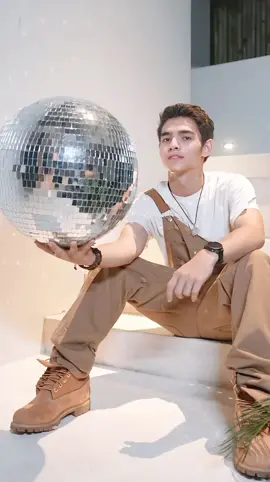 ganteng banget her@harryvaughan404 