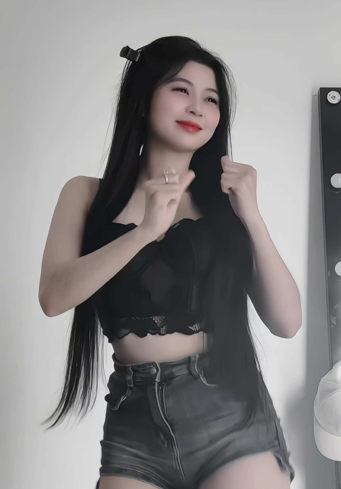 Iu quá nên mù loà