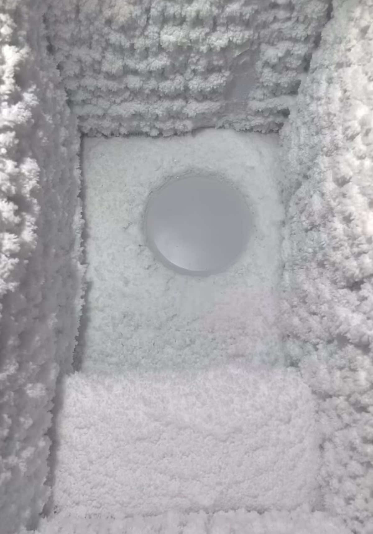 full freezer frost scraping & eating ASMR . #1heartice #2heartice #asmr #oddlysatisfying #icelovers #oddlysatisfyingvideo #freezerfrost #icetok #fyp #frost #asmrsounds #asmrvideo #asmrtiktoks #iceasmr #satisfying #clean #CleanTok #cleanwithme