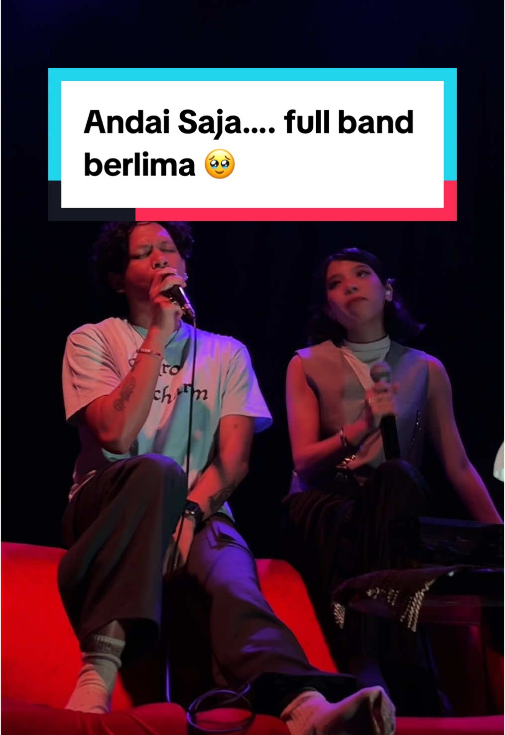 ‘Andai Saja’ dibawakan pertama kali secara full band berlima. Bawaannya mau nangis doang 😭 #musikditiktok #obrolanjam3pagi #LombaSihir #SoundsofSEA #Tiktoktainment 