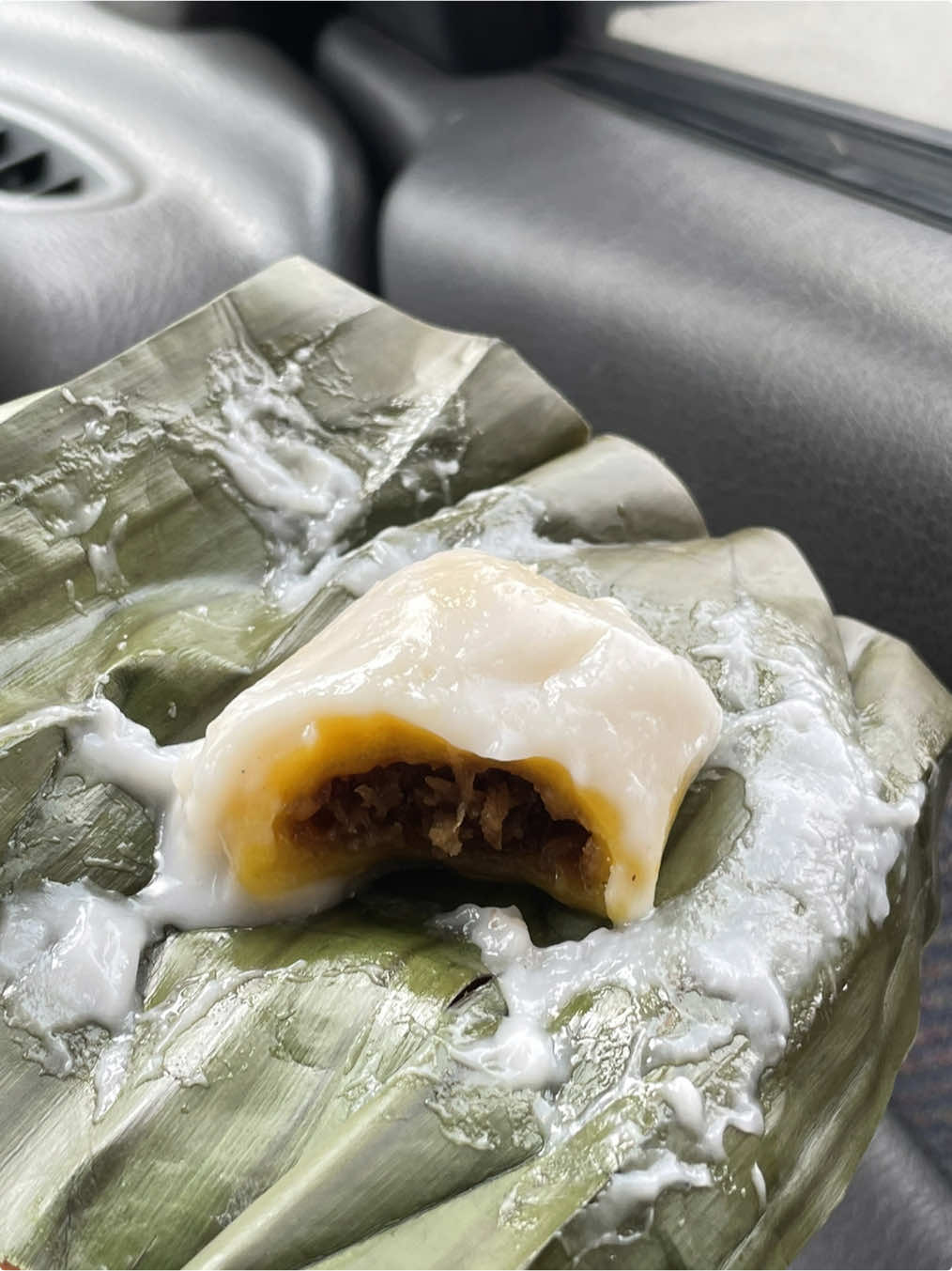 Awasss yaaaa sekali rasa pastiii jatuh cinta 🤭 #fyp#kuihtradisional#fyppppppppppppppppppppppp#cooking#Foodie @aboiiyvendetta @𝒸𝒶𝓂𝑒𝓁𝓁𝒾𝒶🦋 