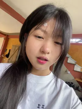 đầu như đống rơm