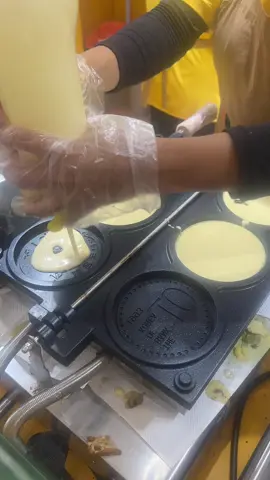 Waffle Coin ala Korea #wafflecoin #cake #mozza #jajanankekinian #videopanjang #longvideo #fyp #viral #trending 